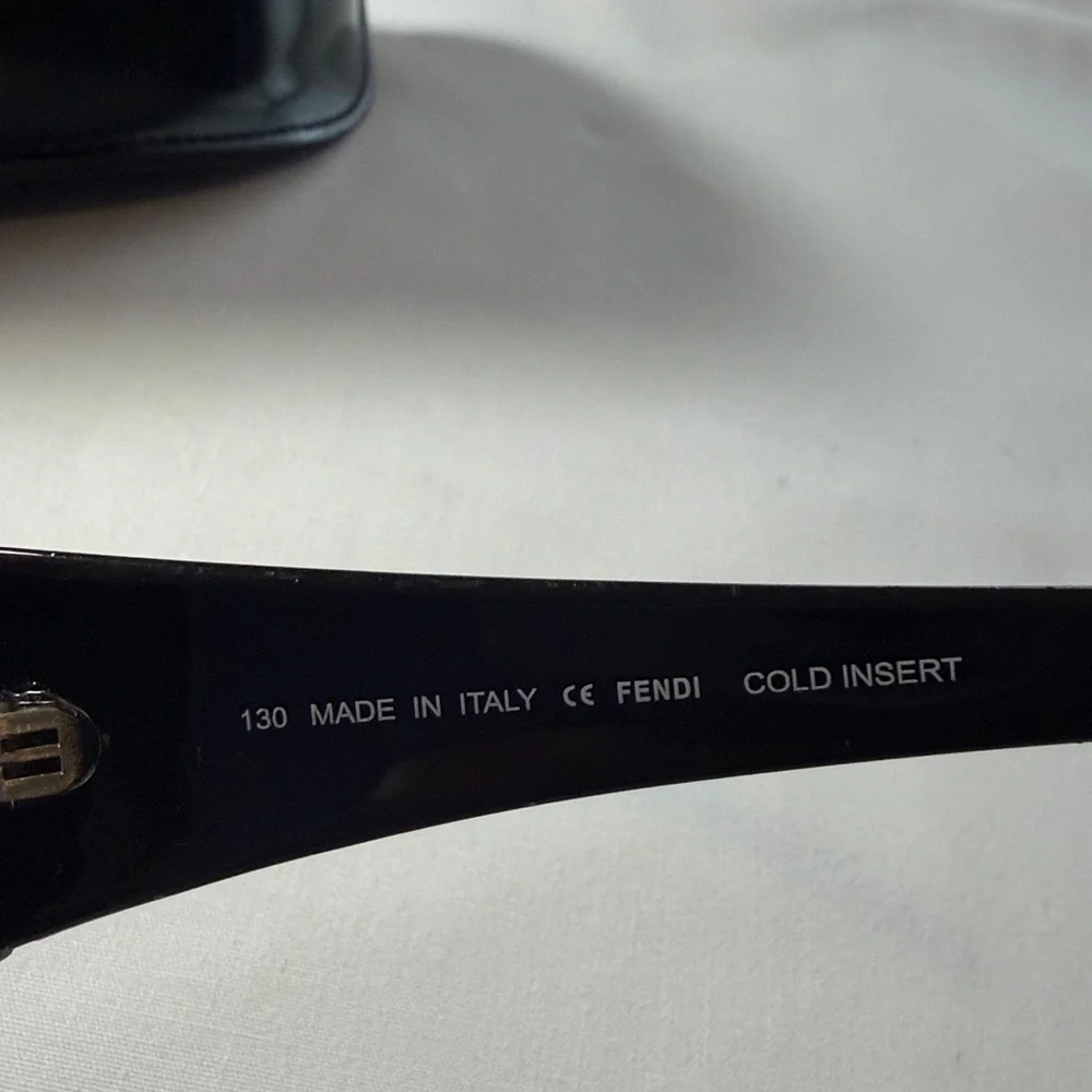 Authentic Fendi Sunglasses/Fendi Case!! - Picture 4 of 9